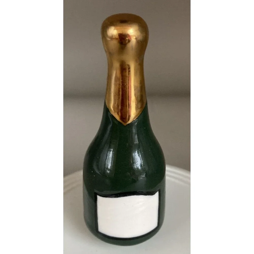 Nora Fleming mini - CHAMPAIGN BOTTLE